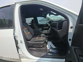 2025 GMC Sierra 2500HD AT4 Crew Cab Medium Bed 4SB - miniatura 18