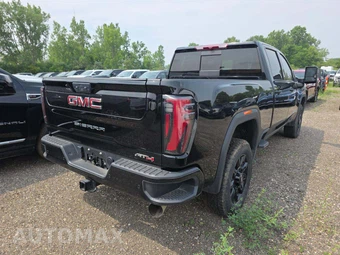2025 GMC Sierra 2500HD AT4 Crew Cab Medium Bed 4SB - miniatura 3