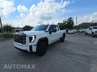 2025 GMC Sierra 2500HD AT4 Crew Cab Medium Bed 4SB