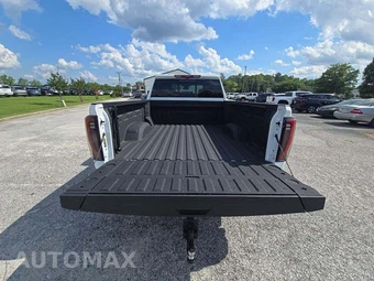 2025 GMC Sierra 2500HD AT4 Crew Cab Medium Bed 4SB - miniatura 11