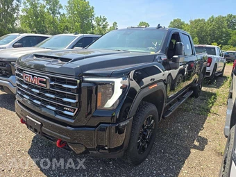2025 GMC Sierra 2500HD AT4 Crew Cab Medium Bed 4SB