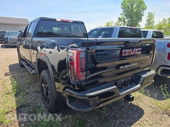 2025 GMC Sierra 2500HD AT4 Crew Cab Medium Bed 4SB - miniatura 2
