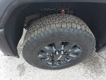 2025 GMC Sierra 2500HD AT4 Crew Cab Medium Bed 4SB - miniatura 9