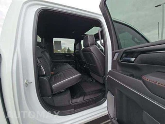 2025 GMC Sierra 2500HD AT4X Crew Cab Medium Bed 4SG - miniatura 17