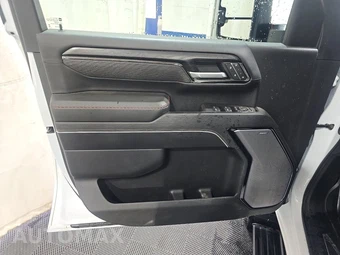 2025 GMC Sierra 2500HD AT4X Crew Cab Medium Bed 4SG - miniatura 9