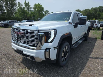 2025 GMC Sierra 2500HD Denali Crew Cab Medium Bed 5SA