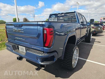 2025 GMC Sierra 2500HD Denali Ultimate Crew Cab Medium Bed 5SB - miniatura 3