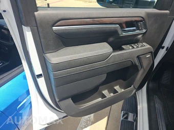 2025 GMC Sierra 2500HD SLT Crew Cab Medium Bed 4SA - miniatura 9