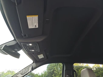 2025 GMC Sierra 2500HD SLT Crew Cab Medium Bed 4SA - miniatura 25