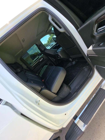 2025 GMC Sierra 2500HD SLT Crew Cab Medium Bed 4SA - miniatura 16