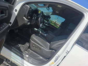 2025 GMC Sierra 2500HD SLT Crew Cab Medium Bed 4SA - miniatura 6