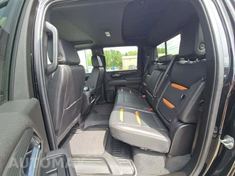2025 GMC Sierra 3500HD AT4 Crew Cab Medium Bed 4SB - miniatura 10
