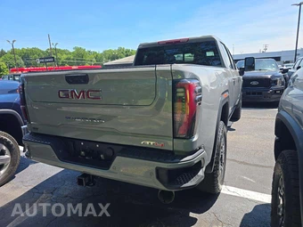 2025 GMC Sierra 3500HD AT4 Crew Cab Medium Bed 4SB - miniatura 3
