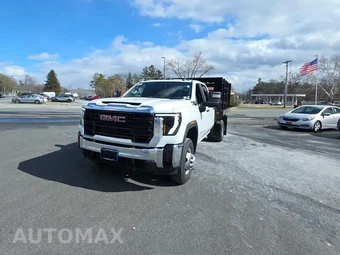 2025 GMC Sierra 3500HD Cab Chassis Pro Crew Cab 1SA