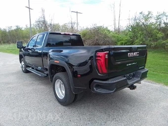 2025 GMC Sierra 3500HD Denali Crew Cab Long Bed 5SA DRW - miniatura 2