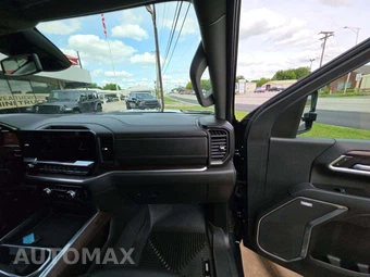 2025 GMC Sierra 3500HD SLT Crew Cab Long Bed 4SA DRW - miniatura 19