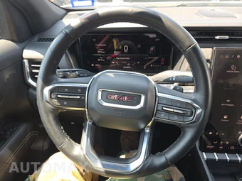 2025 GMC Terrain Elevation 3SA - miniatura 16