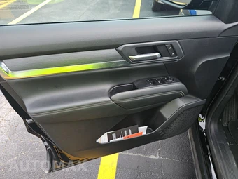 2025 GMC Terrain Elevation 3SA - miniatura 9