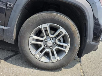 2025 GMC Terrain Elevation 3SB - miniatura 10