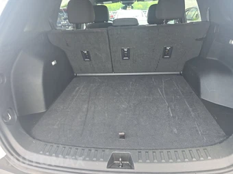 2025 GMC Terrain Elevation 3SB - miniatura 16