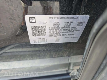 2025 GMC Yukon AT4 4SB - miniatura 2
