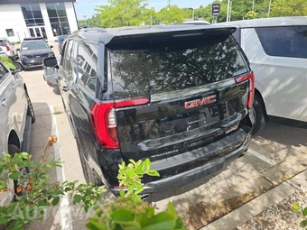 2025 GMC Yukon AT4 4SB - miniatura 2