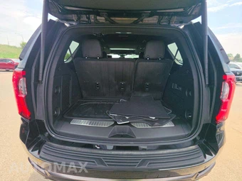 2025 GMC Yukon AT4 Ultimate 4SG - miniatura 15
