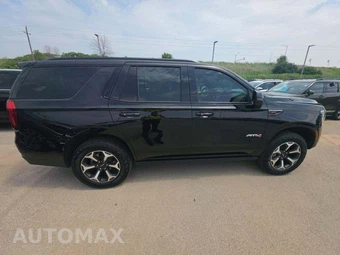 2025 GMC Yukon AT4 Ultimate 4SG - miniatura 4