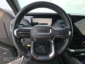 2025 GMC Yukon Denali 5SA - miniatura 10
