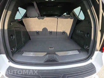 2025 GMC Yukon Denali 5SA - miniatura 17