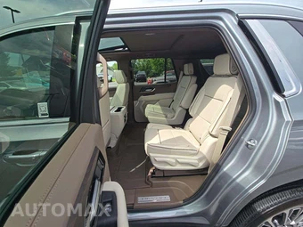 2025 GMC Yukon Denali 5SA - miniatura 10