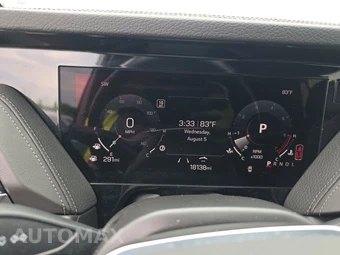 2025 GMC Yukon Denali 5SA - miniatura 12