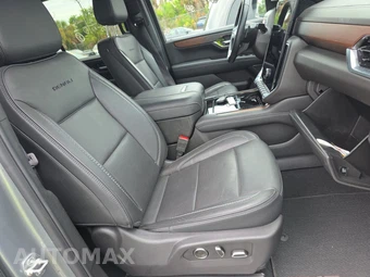 2025 GMC Yukon Denali 5SA - miniatura 8