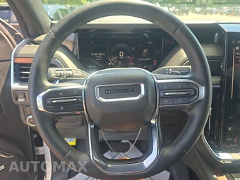 2025 GMC Yukon Denali 5SA - miniatura 10
