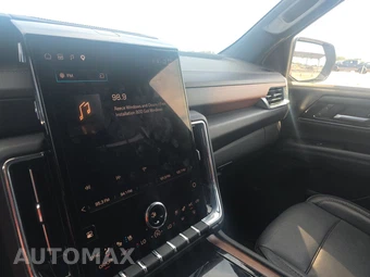 2025 GMC Yukon Denali 5SA - miniatura 11