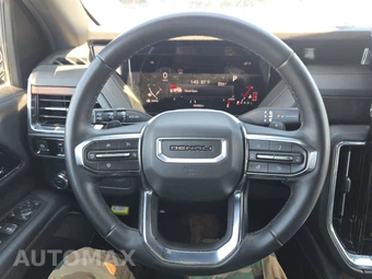 2025 GMC Yukon Denali 5SA - miniatura 10