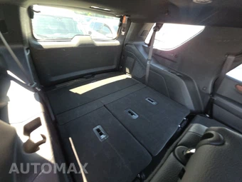 2025 GMC Yukon Denali 5SA - miniatura 14