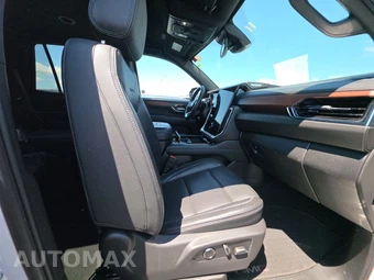 2025 GMC Yukon Denali 5SA - miniatura 8