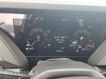 2025 GMC Yukon Denali 5SA - miniatura 12