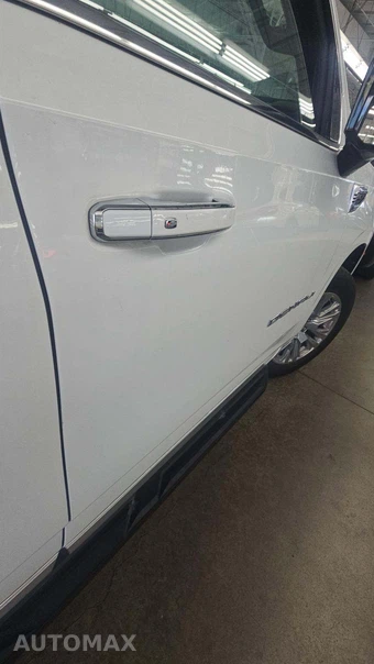 2025 GMC Yukon Denali 5SA - miniatura 28