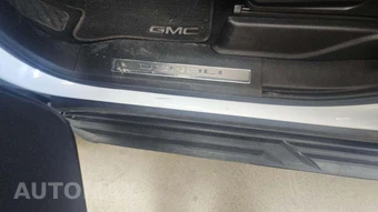 2025 GMC Yukon Denali 5SA - miniatura 30