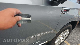 2025 GMC Yukon Denali 5SA - miniatura 32