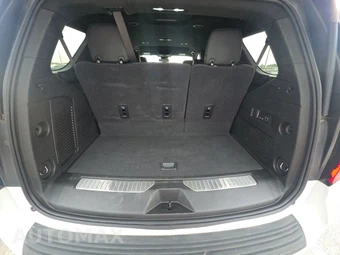 2025 GMC Yukon Denali 5SA - miniatura 17