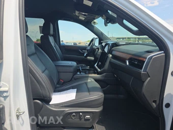 2025 GMC Yukon Denali 5SA - miniatura 8