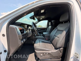 2025 GMC Yukon Denali 5SA - miniatura 10