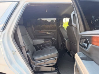 2025 GMC Yukon Denali 5SA - miniatura 14
