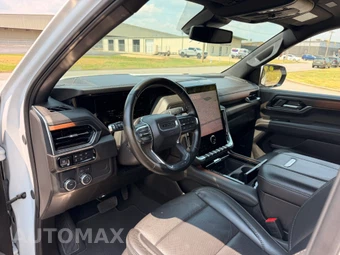 2025 GMC Yukon Denali 5SA - miniatura 9