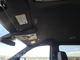 2025 GMC Yukon Denali 5SA - miniatura 18