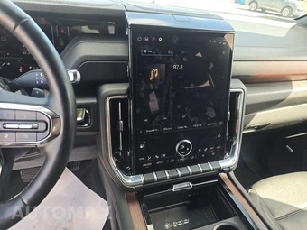 2025 GMC Yukon Denali 5SA - miniatura 11