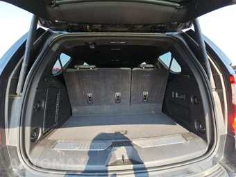 2025 GMC Yukon Denali 5SA - miniatura 17